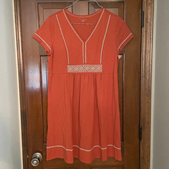 Garnet Hill Dresses & Skirts - Size Large Garnet Hill embroidered dress